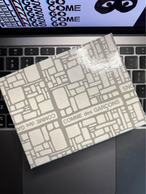 Comme des Garçon Wallet Red