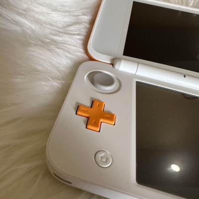 New Nintendo 2DS XL (CFW) | Orange-White