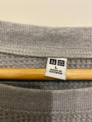 Pre-loved Gray Uniqlo Waffle top