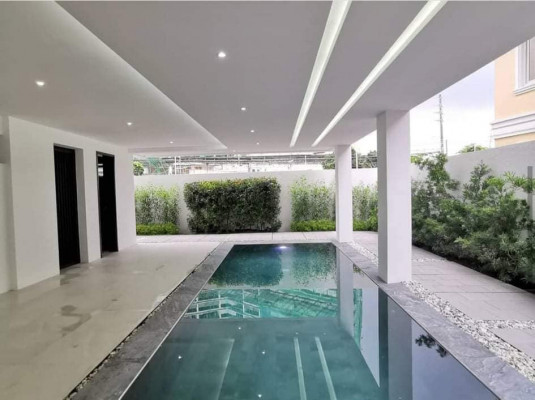 HOUSE AND LOT FOR SALE