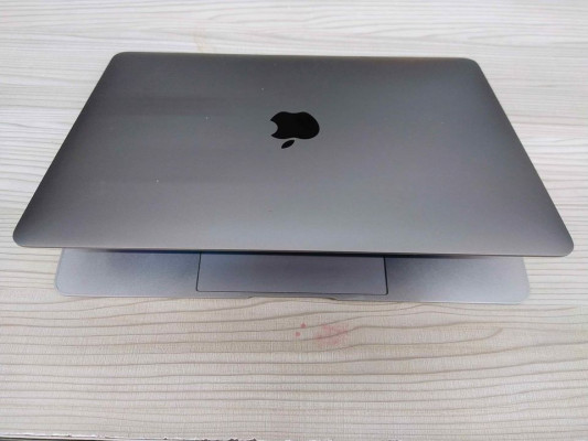 Macbook 12 2016 Retina 8GB RAM 256GB SSD