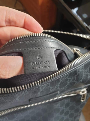 Gucci GG supreme Messenger Bag (big)