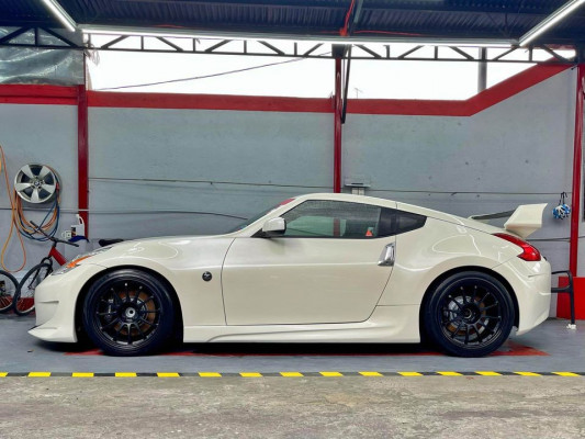 FOR SALE 2009 Nissan 370Z