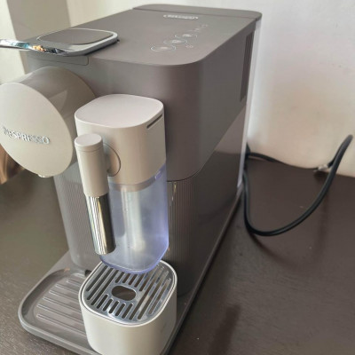 Nespresso Lattissima One (Mocha Brown)