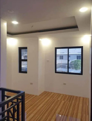 GOLDEN MEADOWS BRAND NEW HOUSE