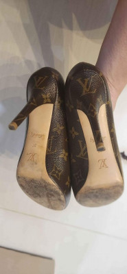 LV Heels