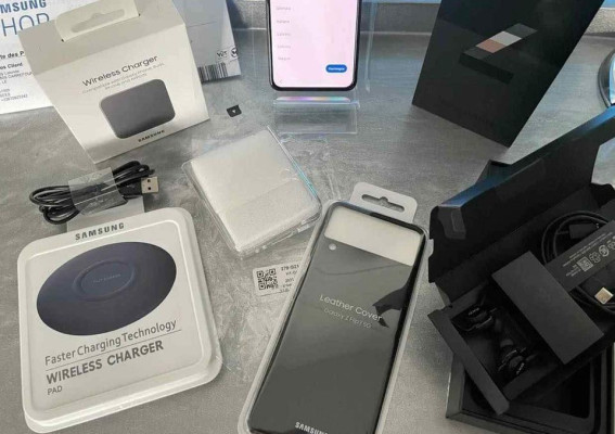 l Samsung Galaxy Z Flip3 5G SM-F711B - 256GB