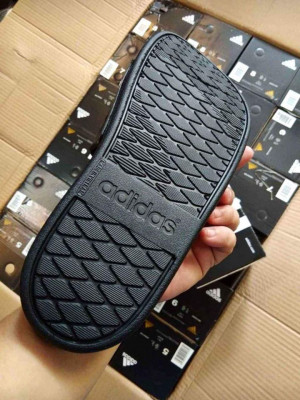 ADIDAS ADILETTE COMFORT SLIDES