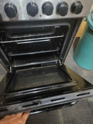 ELECTRIC RANGE 4SALE