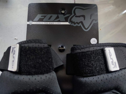 Fox Launch Pro Knee Guard