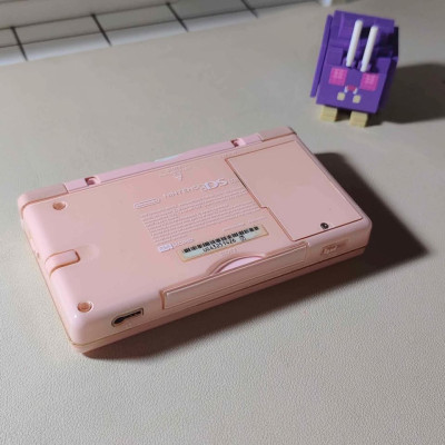 Pink Nintendo ds lite