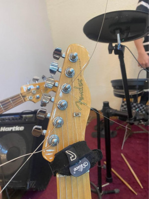 FENDER TELECASTER PLAYER SERIES