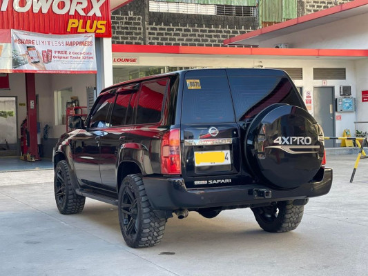 2014 Nissan patrol super safari 4xpro automatic diesel 4x4