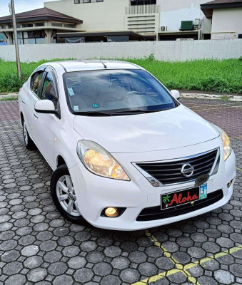 2013 Nissan almera