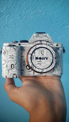 RUSH Sony A7s Full-frame with Viltrox 35mm f1.8 FE