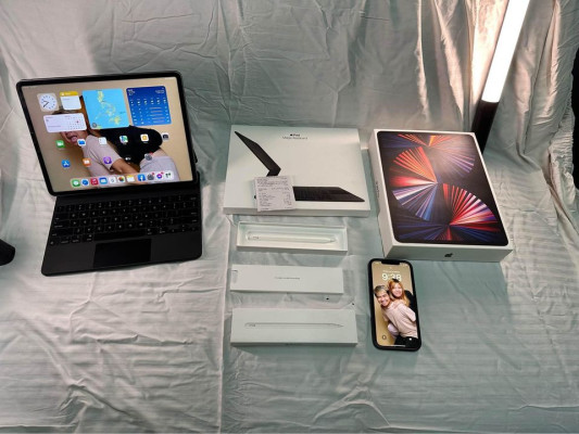 iPad Pro M1 12.9 256GB + Apple Pencil + Magic Keyboard