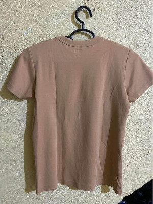 Uniqlo crew neck shirt