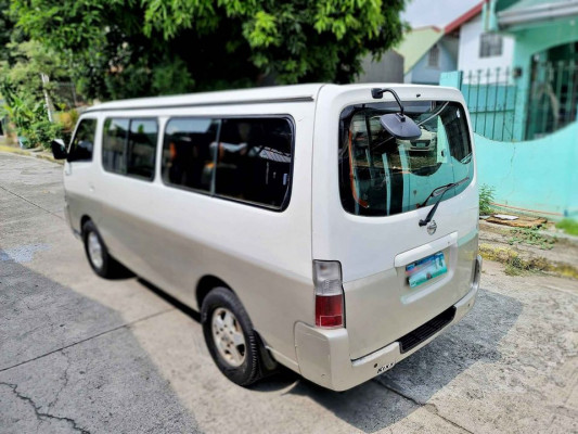 2013 Nissan urvan estate manual