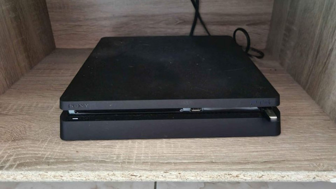 PS4 Slim 1TB