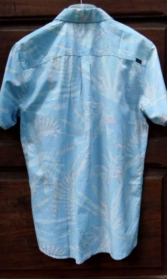 Rip curl short sleeves polo medium on tag