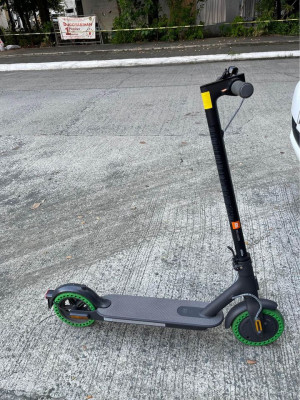 Xiaomi Mi Essential Electric Scooter