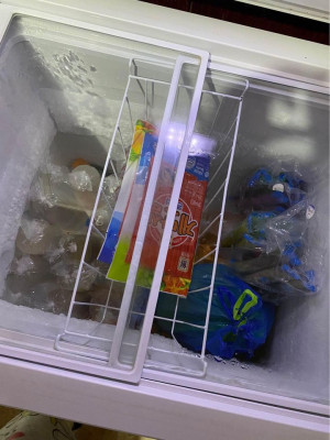 Condura Chest Type Freezer 5cubic ft. Inverter