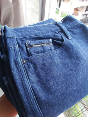 Calvin Klein Cropped Jeans