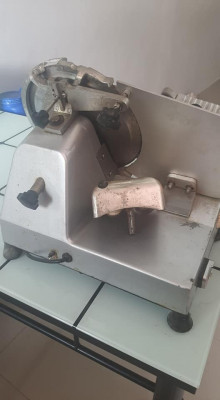 MEAT SLICER