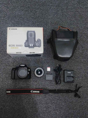 DSLR Canon EOS 3000D