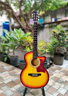 Direct Supplier Buy brandnew acoustic guitar with free ukulele and moree.