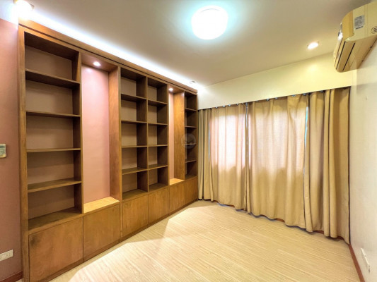 Charming Stand Alone Modern Townhouse for Sale in Paco, Manila