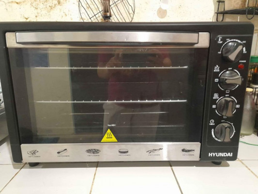 Hyundai oven with free pressure cooker