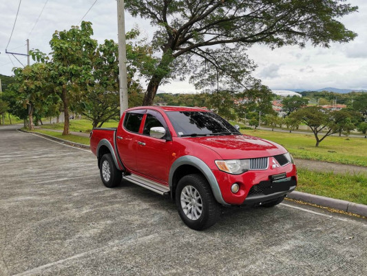 2007 Mitsubishi strada