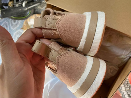 Original Adidas Arkyn In nude