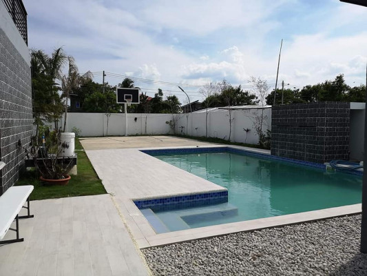 Brandnew house with pool for sale!!!