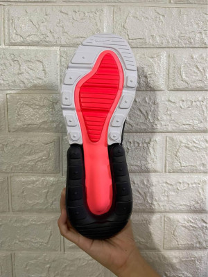 FOR SALE‼️Nike Air Max 270‼️