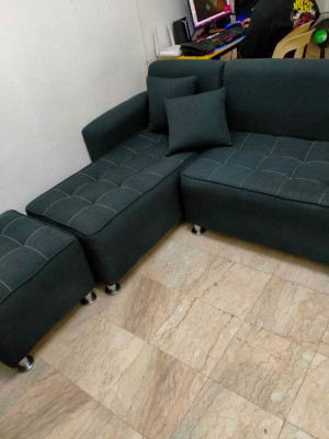 L shaped sofa black