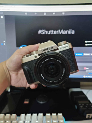 Fujifilm XT100 with Fujifilm 15-45 Lens