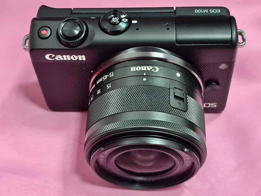 Canon EOS M100