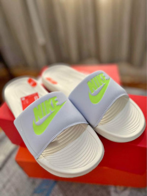 Nike Victori Slides Women