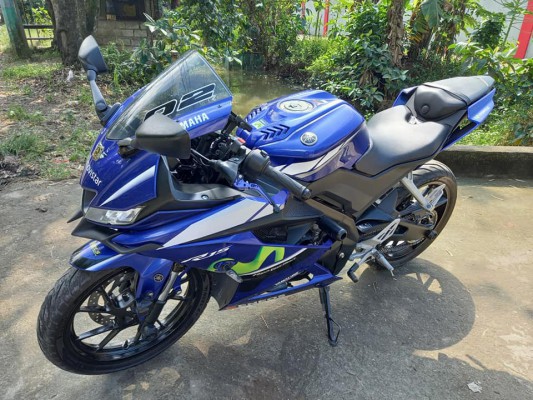 YAMAHA R15 V3 2017 MODEL