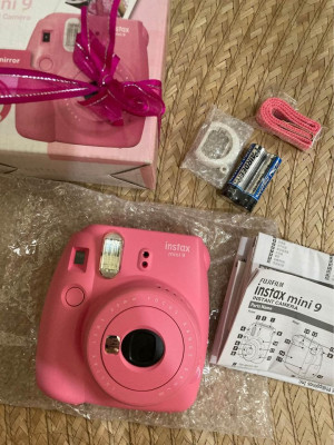 FUJIFILM INSTAX MINI 9