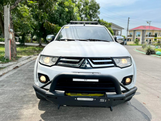 2014 Mitsubishi Montero GLSV