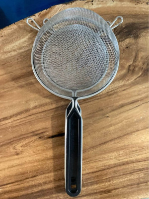 Pre-loved 3 pieces Strainers