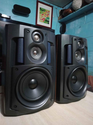 Victor 3 Way Bigbookshelf Speaker