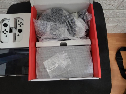 Nintendo Switch Oled White Full Set With Box! FOR SALE!