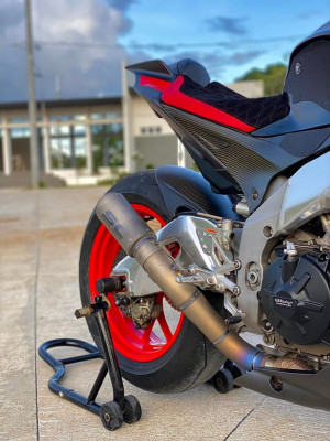 APRILIA RSV4 2015 limited