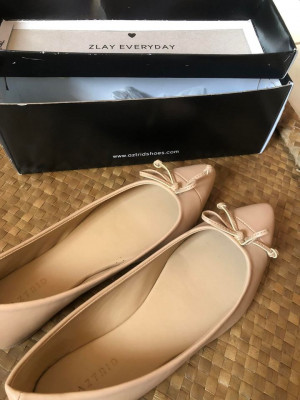 Black Nude flats