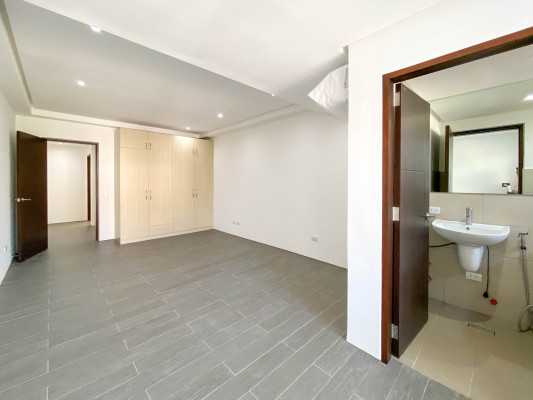 Brand New Cozy Townhouse For Sale in Project 8 , Quezon City⠀