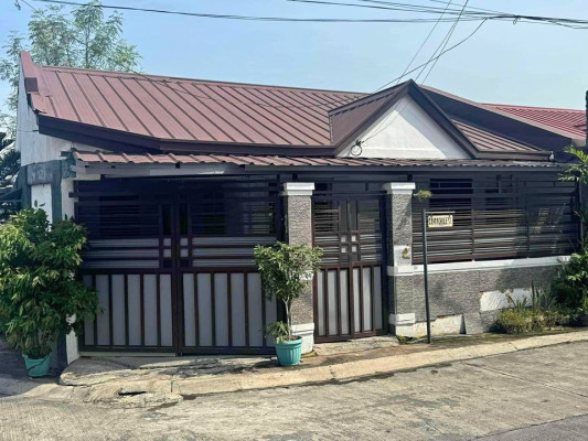 HOUSE AND LOT FOR SALE CLEAN TITLE!!